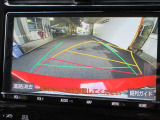 バックガイドモニターで、後方を確認しながら安心して駐車することができます。運転初心者も熟練者も必須の機能ですよ!