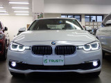 BMW在庫保有台数常時100台以上!ご来店の際はBMW本店(厚木市下荻野140-1)にご来店ください!弊社自慢の全天候型ショールーム!BMW在庫保有台数常時100台以上ございます!