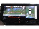 車両を上から見たような映像をナビ画面に表示するパノラミックビューモニター。