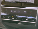 ■温度設定をしておけばいつでも快適な車内温度を維持できるオートエアコン!