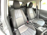 運転席シート廻りは使用感も少なく、良好な状態となっています。前オーナー様が丁寧に使っていたことがよくわかりますね。