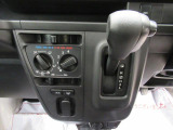 ダイハツディーラーでは「ダイハツ認定中古車」という基準を設け、車選びに詳しくないお客様でも「安心して選べる」をご提供しています。
