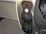 【オートエアコン】お好みの温度に設定して頂くと、車内の温度を自動調整♪快適にクルマの中を過ごして頂けます。
