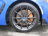 215/40R18