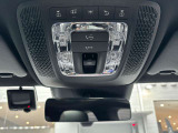 メルセデス・ベンツの定める厳しい基準をクリアしたお車のみをご案内させて頂きます。納車前整備はメーカー規定に基づき100項目以上にも及ぶ点検を熟練のメカニックによって行いご納車させて頂きます。