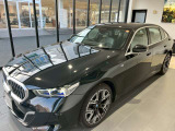 【ご納車後について】遠方のお客様はお住まいのエリアのBMWサービス工場にてメンテナンスを受けて頂けます。現地BMWへのお取次ぎなどもさせて頂きますのでご安心下さい。