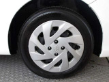 タイヤサイズは185/60R15です