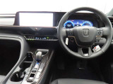 ぜひ展示車の運転席に座ってみてください。