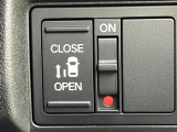【パワースライドドア】スマートキーや運転席のスイッチでスライドドアの開閉が可能♪電動だから力を入れてドアを開ける必要が無く、小さいお子様でも、重い荷物を持っている時もラクに開け閉めできます♪