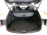 トノカバー付です。荷室を外から覗かれても見えないように出来ます◎直射日光が当たるのも避けることが出来ます♪