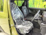 運転席シート廻りは使用感も少なく、良好な状態となっています。丁寧に使われていたことがよくわかりますね。