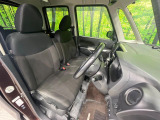 運転席シート廻りは使用感も少なく、良好な状態となっています。丁寧に使われていたことがよくわかりますね。