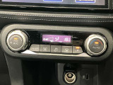 オートエアコンで快適な温度でお過ごしいただけます。