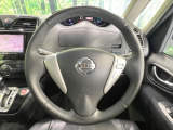 【純正革巻きステアリング】上質な革を使用することで、手にしっかり馴染みとても運転しやすいハンドルです♪