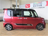 日々の乗り降りに便利な両側電動スライドドア。