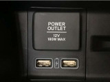 充電用USBジャックを2個装備!iPhoneはもちろん少しアンペアが高めのiPadも充電することが出来ます(運転しながら充電できます)