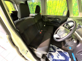 運転席シート廻りは使用感も少なく、良好な状態となっています。丁寧に使われていたことがよくわかりますね。