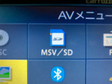 音楽SDカード入ります。