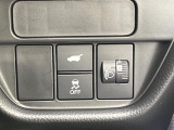 【パワーバックドア】スマートキーや運転席のボタンを押すだけでリアゲートが自動で開閉します!荷物を持っている時や、高い位置にあるバックドアを閉める際に便利な機能です♪