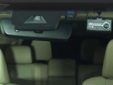 TOYOTA SAFETY SENSEは道路状況、車両状態、天候状態及びドライバーの操作状況などによっては、作動しない場所があります。あくまで運転補助機能です。