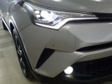 【LEDヘッドライト】LEDヘッドライトは消費電力が少ないので寿命が長いですよ!明るさも十分で、夜間走行の負担を和らげてくれます!