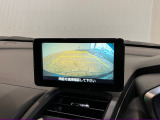 【バックカメラ】リバースにするだけで映ります、後方の安全確認や、狭い駐車場での車庫入れ、雨の日や夜間など視界の悪い時に便利です!安全にバックする為には欠かせない装備です。