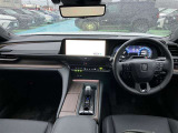 【運転席・インパネまわり】ハンドル・シート・フロアーなど隅々までプロによるクリーニング済み☆彡キレイな車内でドライブが一層快適にお楽しみいただけます!!