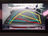 バックモニターで、後方を確認しながら安心して駐車することができます。運転初心者も熟練者も必須の機能です!
