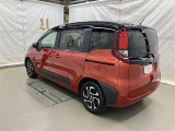 走りにこだわりながら収納力も持ち合わせたお車です。