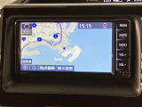 いまや必須装備「ナビゲーション」搭載!知らない場所にスイスイッとドライブ。もう、これなしではハンドルを握れませんね!でも運転中の操作は危険ですのでご注意ですね☆