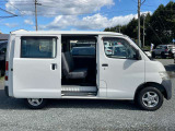 乗り降り楽々☆ご家族や同乗者に優しい一台です☆