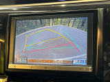 【バックカメラ】駐車時に後方がリアルタイム映像で確認できます。大型商業施設や立体駐車場での駐車時や、夜間のバック時に大活躍!運転スキルに関わらず、今や必須となった装備のひとつです!