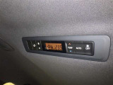 【オートエアコン】お好みの温度に設定して頂くと、車内の温度を自動調整♪快適にクルマの中を過ごして頂けます。