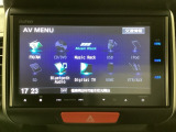 ナビゲーションはフルセグTV対応のGathers純正メモリーナビを搭載しています。Bluetoothオーディオ機能がありますので、スマートフォンなどの音楽も再生できます。
