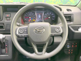 【ステアリングスイッチ】運転中、前方から目線をそらすことなく、オーディオ等の操作が可能な便利機能!安心&快適なドライブを演出してくれます♪