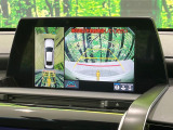 【パノラミックビューモニター】専用のカメラにより、上から見下ろしたような視点で360度クルマの周囲を確認することができます☆死角部分も確認しやすく、狭い場所での切り返しや駐車もスムーズに行えます。