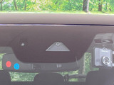【i-ACTIVESENSE】走行中に前方の車両等を認識し、衝突しそうな時は警報とブレーキで衝突回避と被害軽減をアシスト。より安全にドライブをお楽しみいただけます。