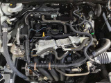 エンジン効率の良い1.5Lガソリンエンジン。アクセルの踏み込みやシフトダウンの頻度が減少し実用領域の燃費も向上。市街地だけでなく高速道路や坂道など、日常のさまざまな場面でゆとりあるスムーズな走りを実現