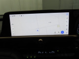 ディスプレイオーディオにナビ機能が設定されています。簡単な操作で行き先を入力することができ、音声で目的地まで案内してくれます。初めて訪れる場所も安心です。