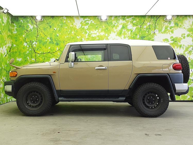 トヨタ FJクルーザー 4.0 オフロードパッケージ 4WD の中古車詳細