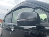 オシャレさと視認性を兼ね備えたLEDミラーウインカー♪