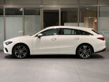 こちらの車両は「メルセデス・ベンツあざみ野」にて展示中でございます。営業時間は10:00〜18:00、年末年始・毎週水曜日が定休日となります。お問合せはフリーダイヤルもしくは045-904-1484までご連絡ください。