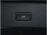パワーテールゲート ボタン一つで簡単に開け閉めできます。easy open,close機能付きで手がふさがっていても開け閉めできます。