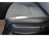 【助手席シート】試乗車上がりで使用感も少なく、シート状態良好です!