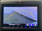 バックギアに入れるだけで自動でリヤカメラに切り替わります!車庫入れやバックが苦手な方にオススメ!