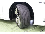 タイヤサイズ 225/45R18。