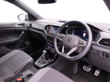 シンプルなデザインで飽きさせない内装がVolkswagenのコンセプトの一つでもあります。