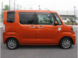 当社の優秀なスタッフがしっかり点検整備をさせていただいてからご納車いたします!さらに!ワイパーゴム、エレメント、エアクリーナーを新品交換させて頂いています!