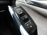 ドアミラーもAUTOで格納とっても便利です♪ウインドー操作も全てオート機能を採用しております♪