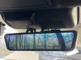【デジタルルームミラー】後席の大きな荷物や同乗者で後方が確認しづらい時でも安心!カメラが撮影した車両後方の映像をルームミラー内に表示。クリアな視界で状況の確認が可能です!